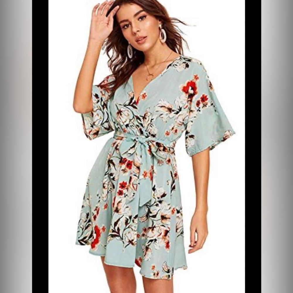 SHEIN Plus Size Surplice Floral Print Dress